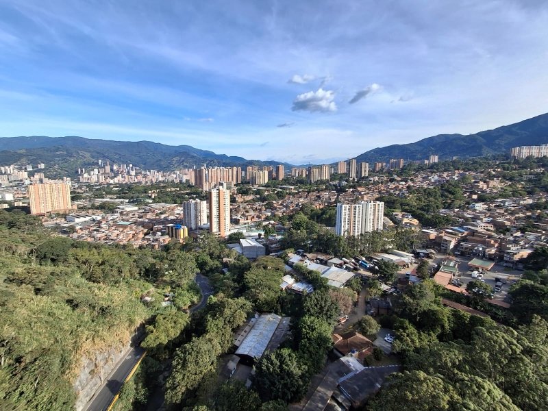 Apartamento para el arriendo en Itagüí el codigo es 17669 Foto 6