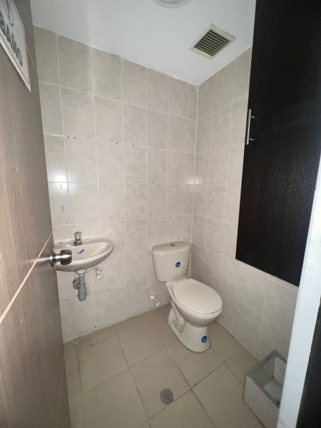 Local para el arriendo en Medellín el codigo es 16902 Foto 7