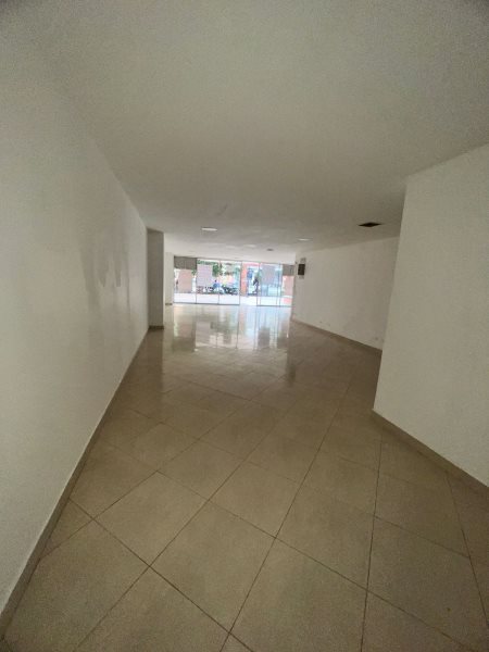 Local para el arriendo en Medellín el codigo es 16902 Foto 2