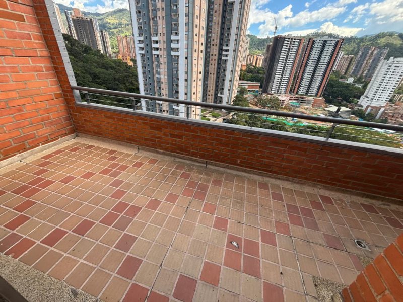 Apartamento para el arriendo en Sabaneta el codigo es 15772 Foto 8