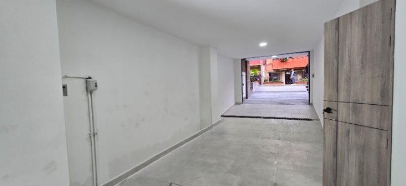 Local para el arriendo en Envigado - La Paz el codigo es 17015 Foto 2