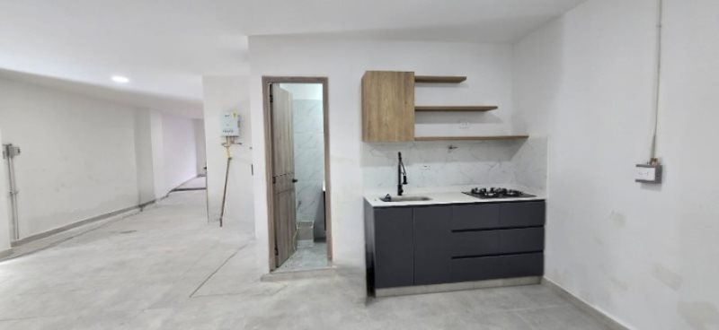 Local para el arriendo en Envigado - La Paz el codigo es 17015 Foto 3