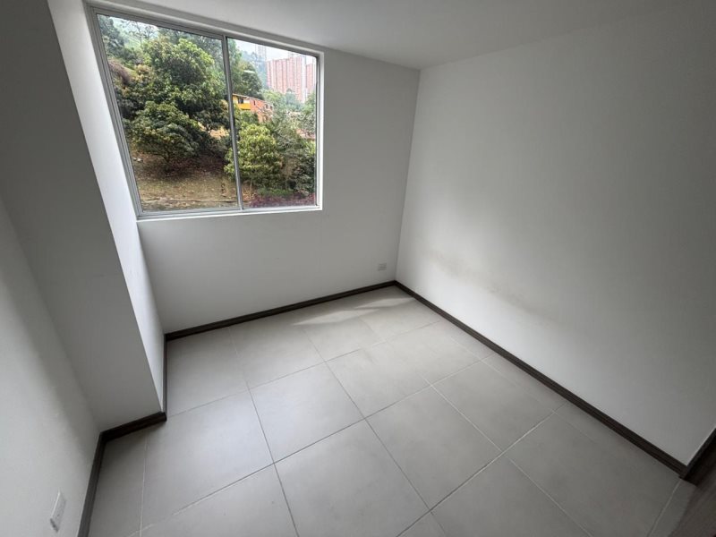 Apartamento para el arriendo en Sabaneta el codigo es 15463 Foto 7