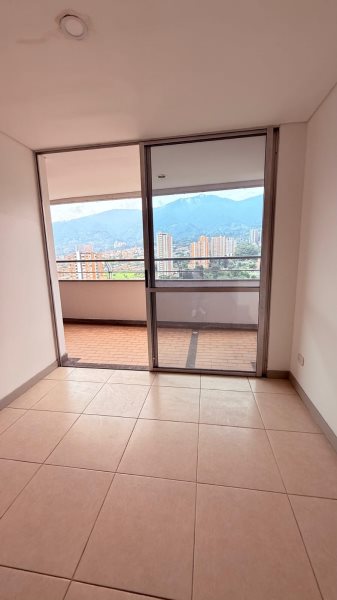 Apartamento para el arriendo en La Estrella el codigo es 17021 Foto 6