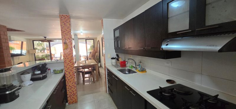 Casa para el arriendo en Envigado el codigo es 16857 Foto 4