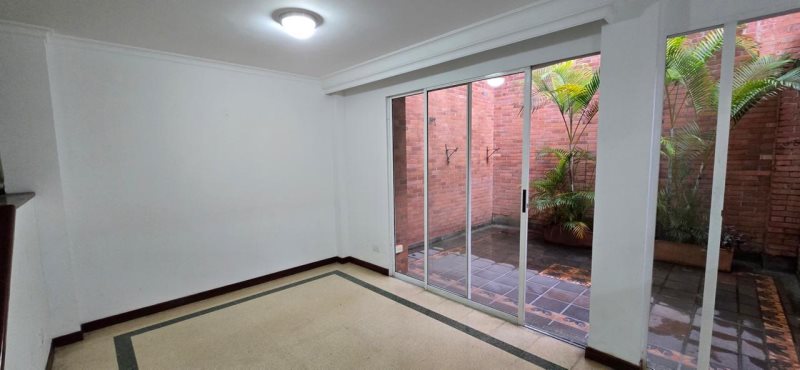 Casa para el arriendo en Envigado el codigo es 16857 Foto 13