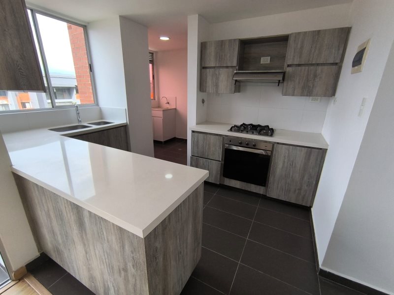 Apartamento para el arriendo en Envigado el codigo es 16854 Foto 4