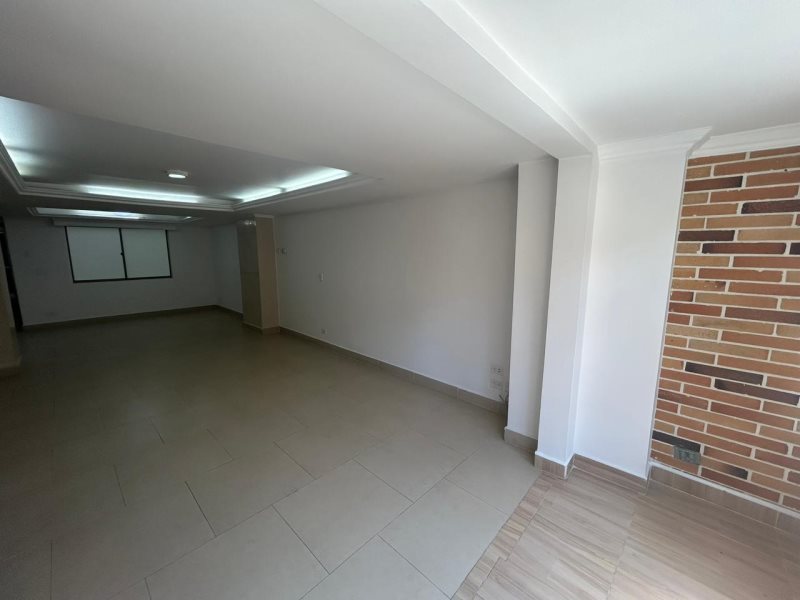 Apartamento para el arriendo en Envigado el codigo es 17112 Foto 6