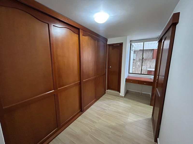 Apartamento para el arriendo en Envigado el codigo es 17112 Foto 12