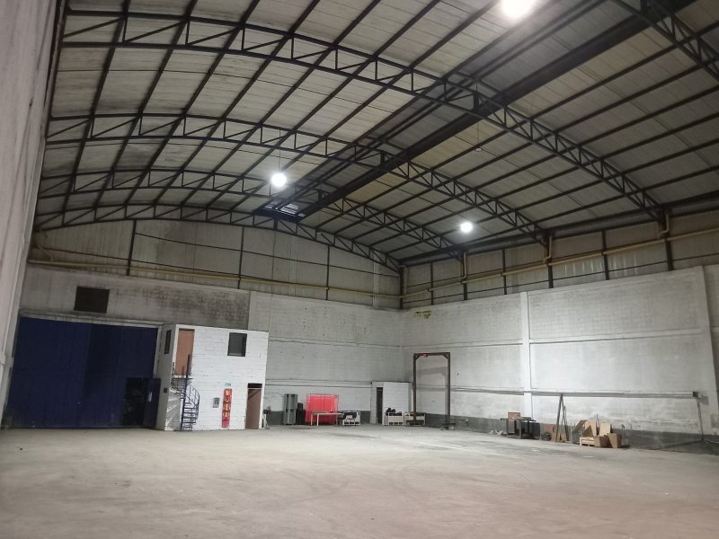 Bodega para el arriendo en Caldas el codigo es 17681 Foto 4