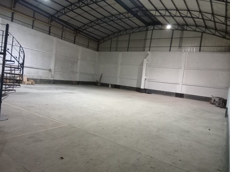 Bodega para el arriendo en Caldas el codigo es 17681 Foto 12