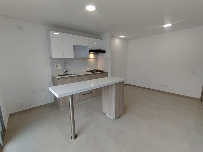 Apartamento para el arriendo en Sabaneta el codigo es 17398 Foto 2