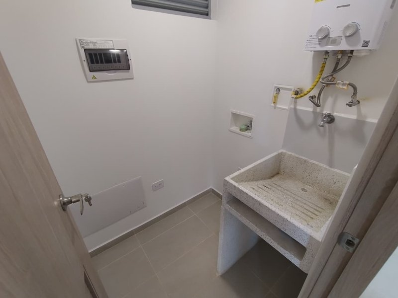 Apartamento para el arriendo en Sabaneta el codigo es 17398 Foto 14