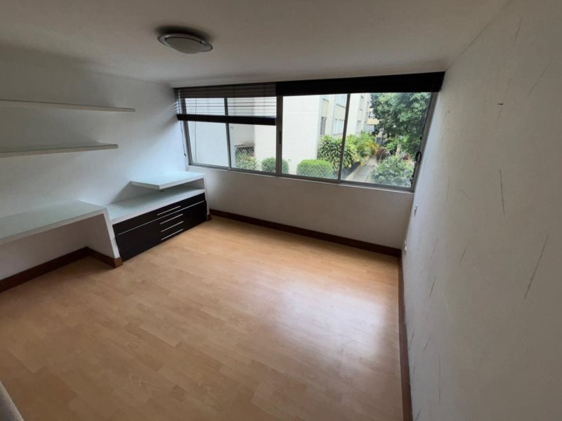 Apartamento para el arriendo en Medellín el codigo es 17083 Foto 11
