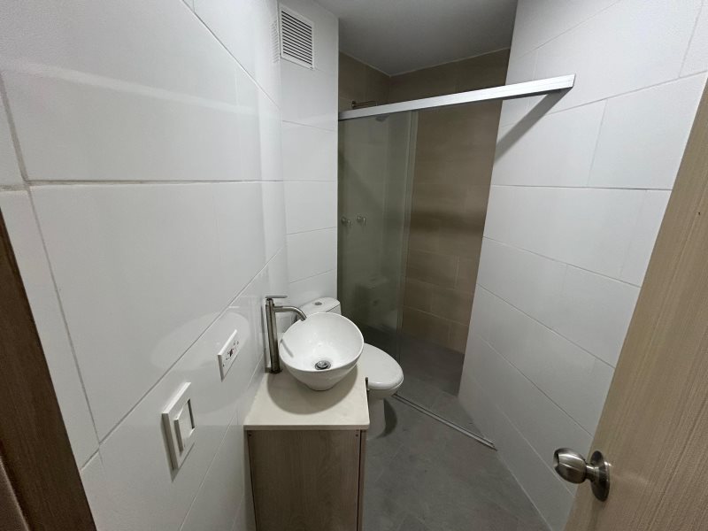 Apartamento para el arriendo en Envigado el codigo es 17099 Foto 13