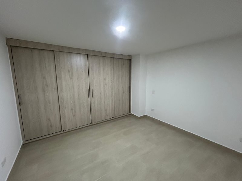Apartamento para el arriendo en Envigado el codigo es 17099 Foto 12