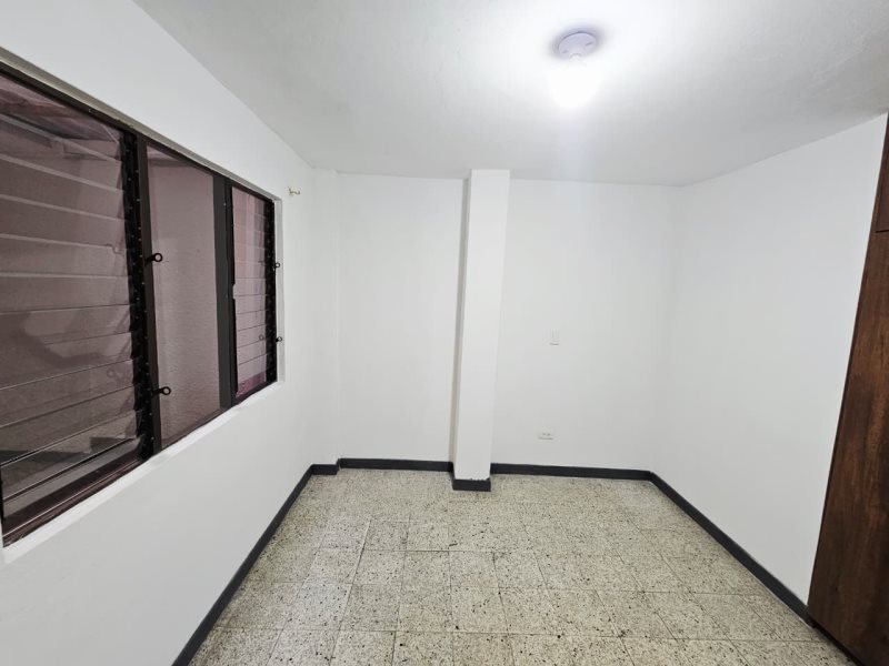 Casa para el arriendo en Sabaneta el codigo es 16786 Foto 14