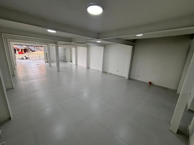 Local para el arriendo en Medellín el codigo es 16812 Foto 3