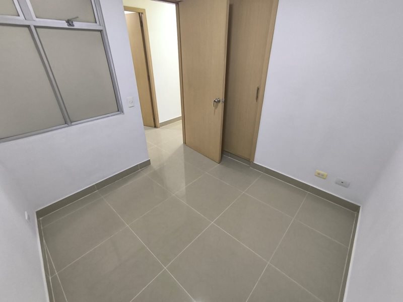 Apartamento para el arriendo en Sabaneta el codigo es 2987 Foto 3