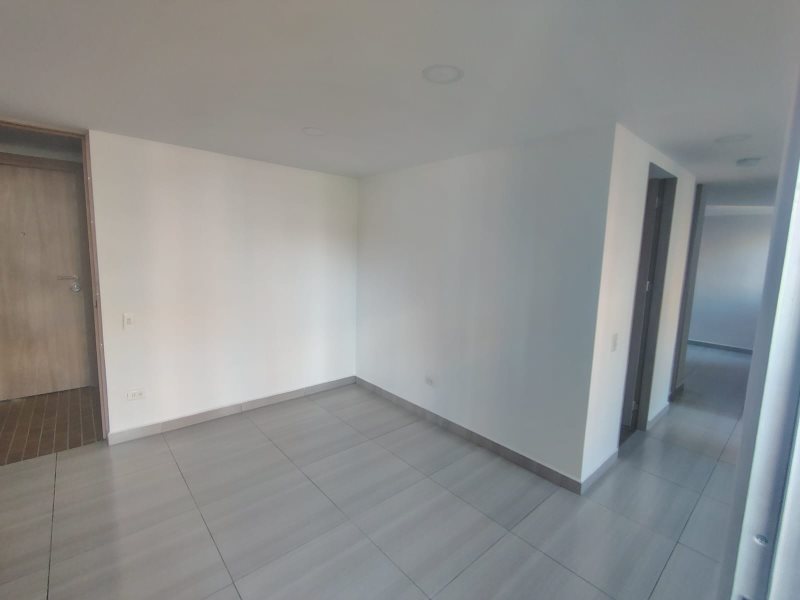 Apartamento para el arriendo en Sabaneta el codigo es 16751 Foto 2