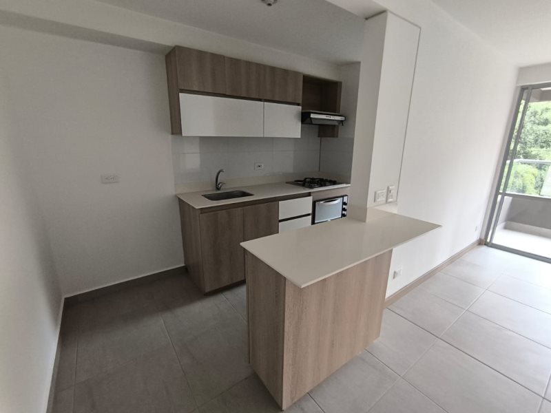 Apartamento para el arriendo en Sabaneta el codigo es 16713 Foto 2