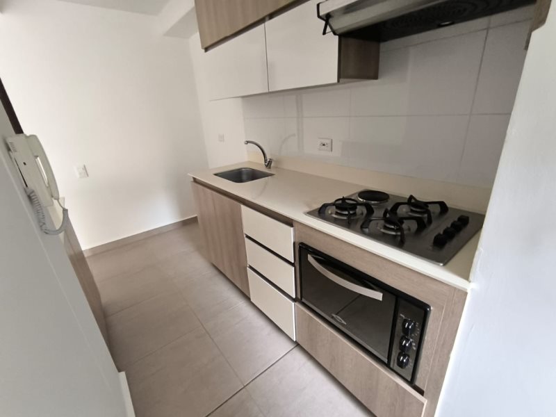 Apartamento para el arriendo en Sabaneta el codigo es 16713 Foto 4