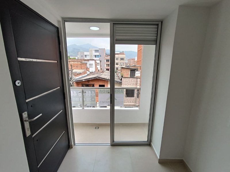 Apartamento para el arriendo en Itagüí el codigo es 18060 Foto 3
