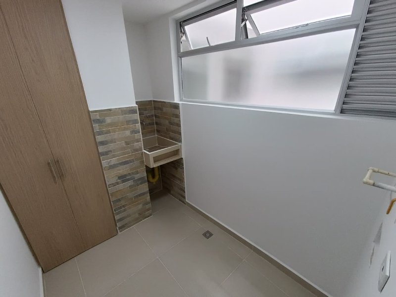 Apartamento para el arriendo en Itagüí el codigo es 18060 Foto 14
