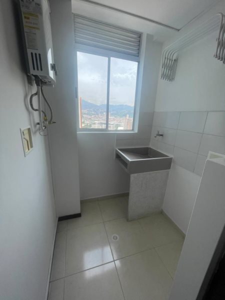 Apartamento para el arriendo en Envigado el codigo es 11955 Foto 16
