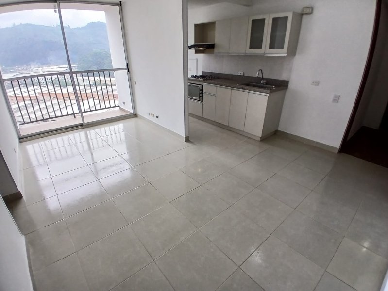 Apartamento para el arriendo en La Estrella el codigo es 14449 Foto 3
