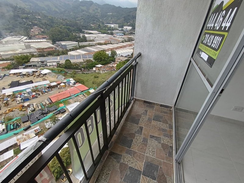 Apartamento para el arriendo en La Estrella el codigo es 17946 Foto 9