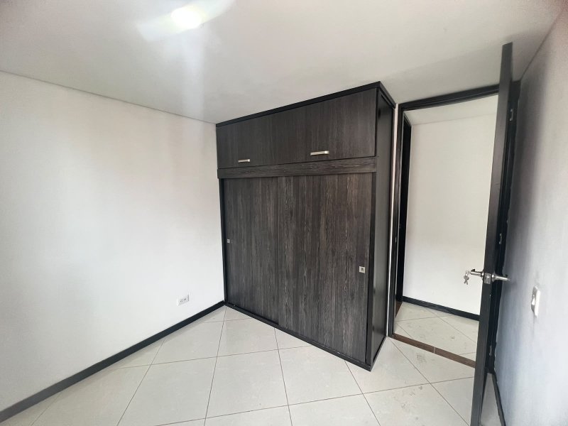 Apartamento para el arriendo en La Estrella el codigo es 17737 Foto 12