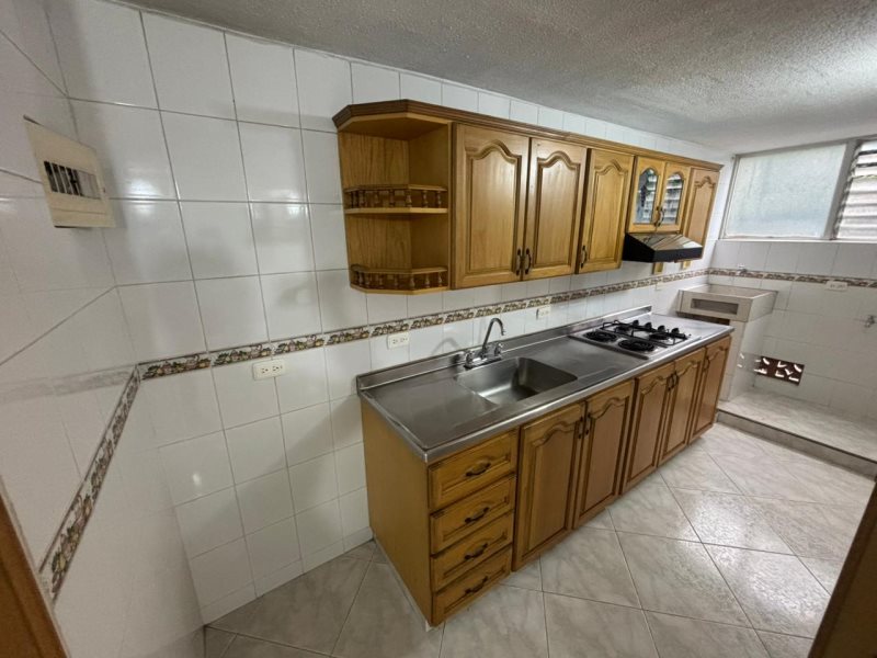 Apartamento para el arriendo en Envigado el codigo es 16991 Foto 2