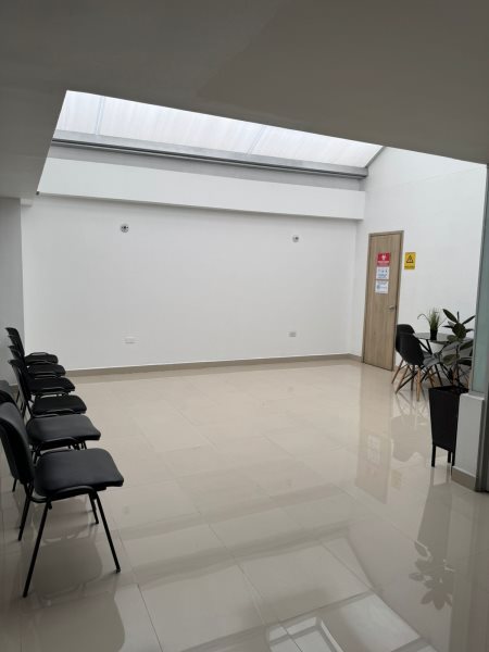 Local para el arriendo en Sabaneta el codigo es 16990 Foto 8