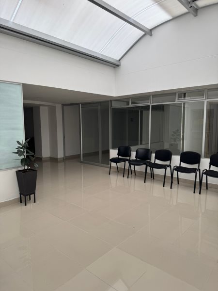 Local para el arriendo en Sabaneta el codigo es 16990 Foto 9