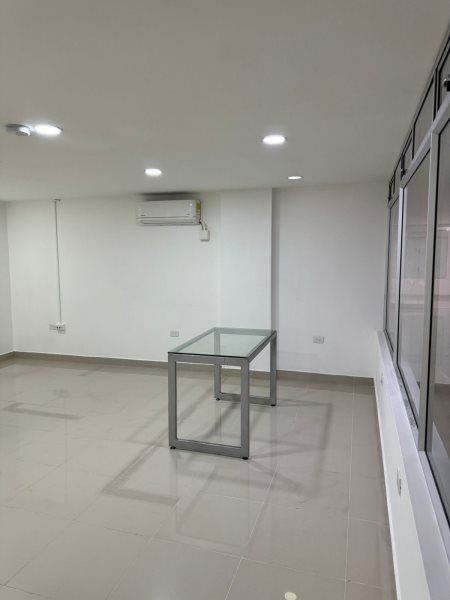 Local para el arriendo en Sabaneta el codigo es 16990 Foto 2