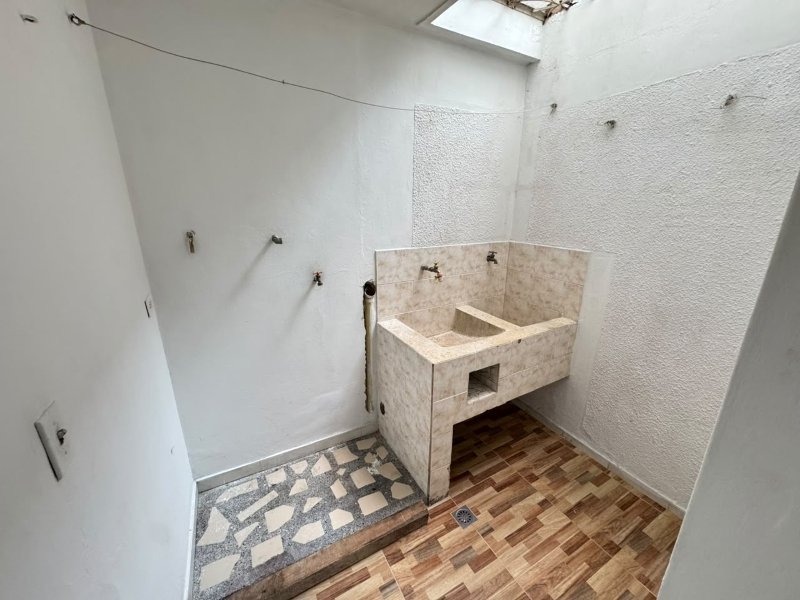 Apartamento para el arriendo en Sabaneta el codigo es 2466 Foto 10