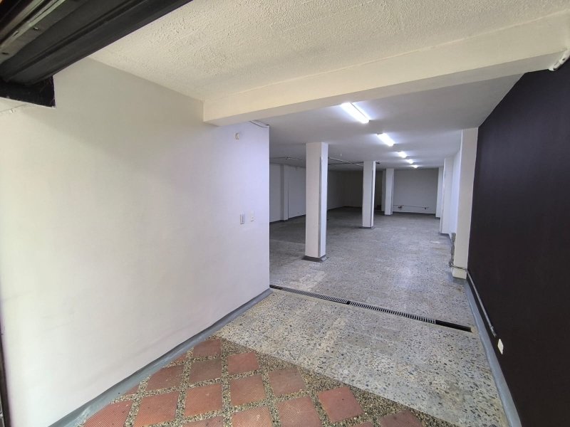 Local para el arriendo en Sabaneta - Holanda el codigo es 17759 Foto 2