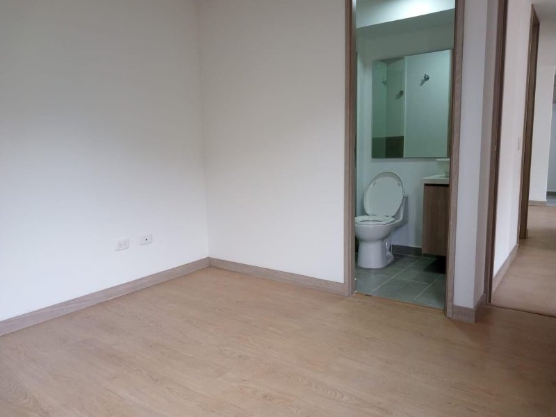 Apartamento para el arriendo en Envigado el codigo es 17517 Foto 6
