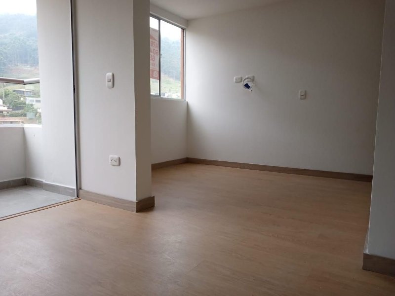 Apartamento para el arriendo en Envigado el codigo es 17517 Foto 3