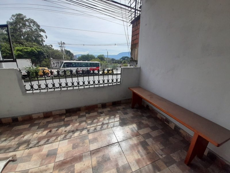 Casa para el arriendo en Itagüí el codigo es 17625 Foto 2