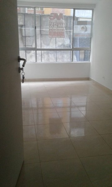 Apartamento para el arriendo en Medellín el codigo es 18012 Foto 3