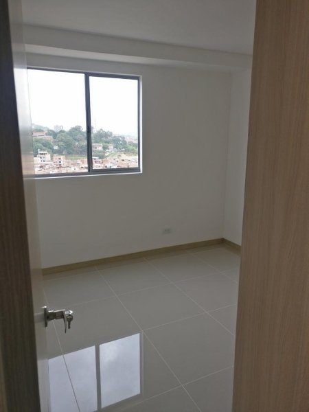 Apartamento para el arriendo en Itagüí el codigo es 17268 Foto 5