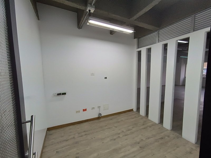 Local para el arriendo en Itagüí el codigo es 16223 Foto 13