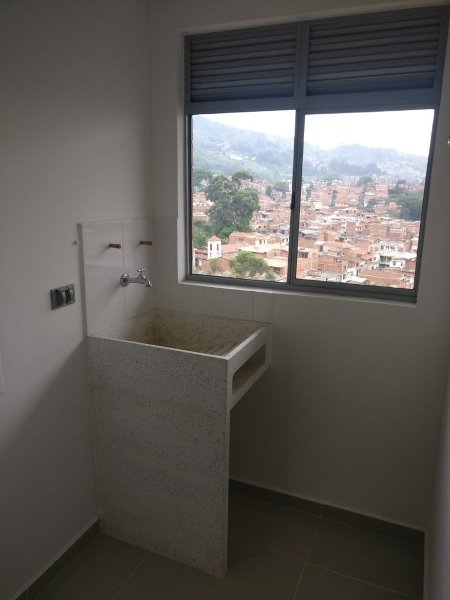 Apartamento para el arriendo en Itagüí el codigo es 17268 Foto 10