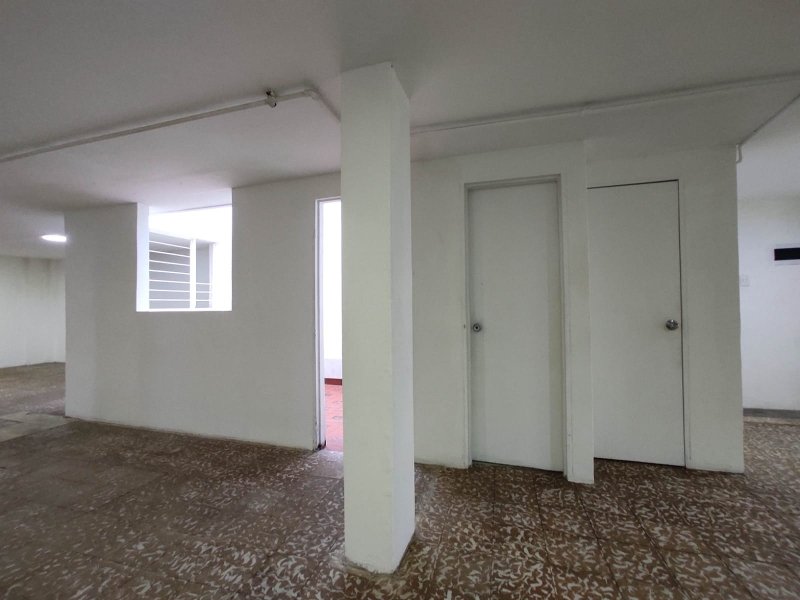 Local para el arriendo en Envigado el codigo es 17265 Foto 4