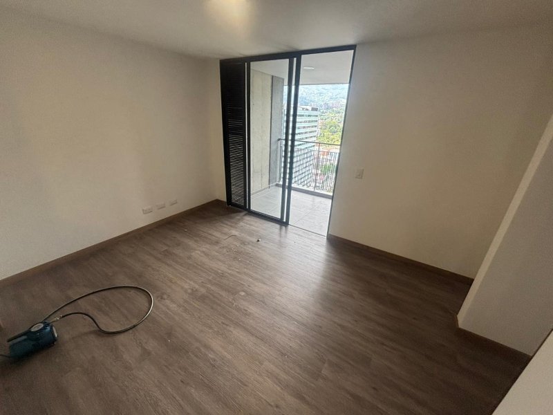 Apartamento para el arriendo en Envigado el codigo es 17246 Foto 2