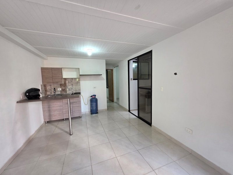 Apartamento para el arriendo en Sabaneta el codigo es 12130 Foto 3