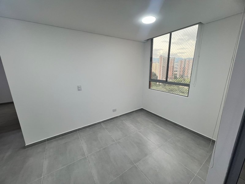 Apartamento para el arriendo en Itagüí el codigo es 17628 Foto 8