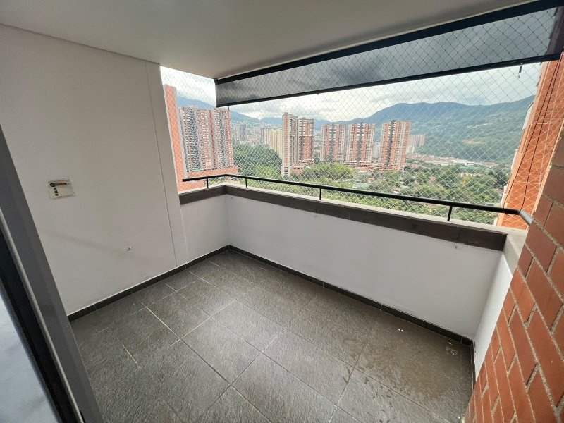 Apartamento para el arriendo en Itagüí el codigo es 17628 Foto 4